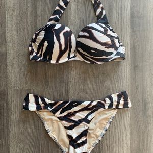 32B Bombshell S bottoms zebra tiger